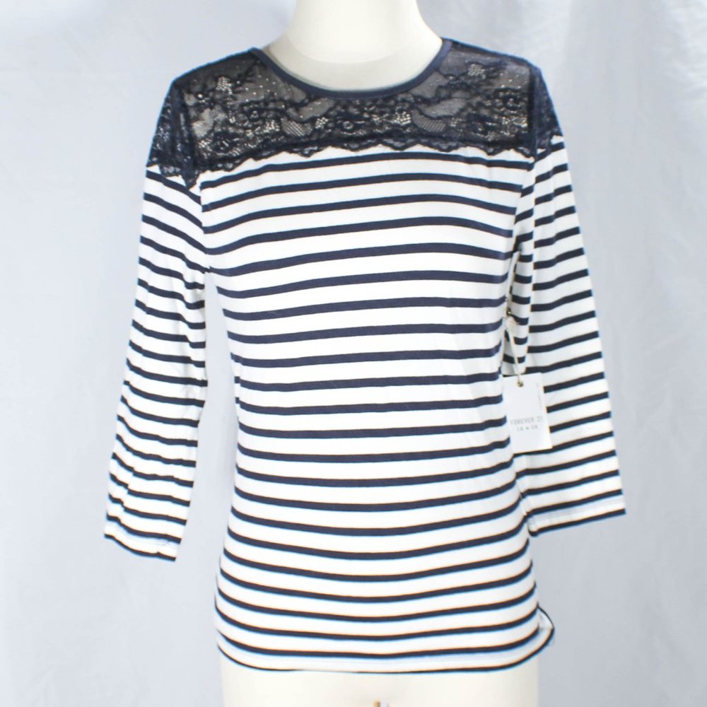 NWT Navy and White Stripped 3 Quarter Length Top Coastal Grandma Hamptons Prep